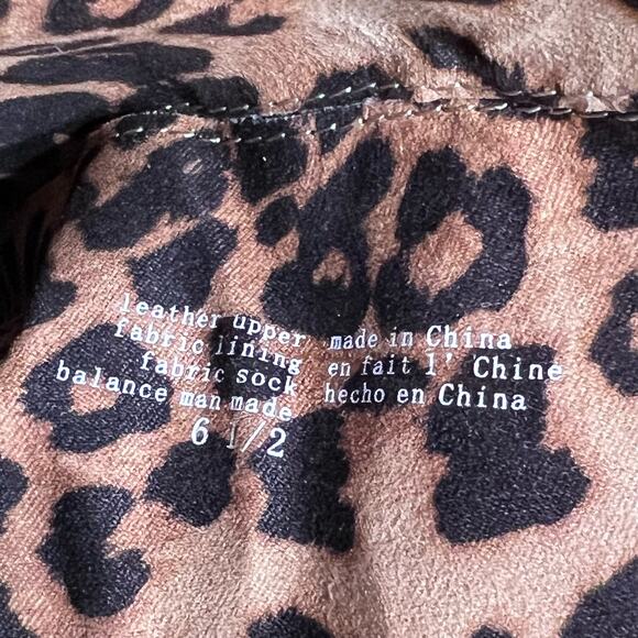 Seychelles Sultry Chocolate Brown Suede Demi Wedge Ankle Booties Womens Size 6.5 - Picture 11 of 11